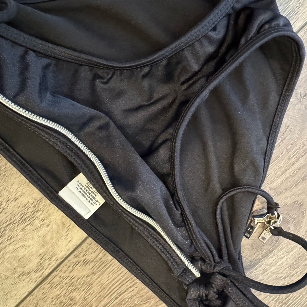 Black Bikini zipper accents M - Picture 6 of 15